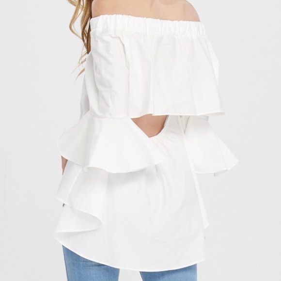 Belle - Picture 2 of 6